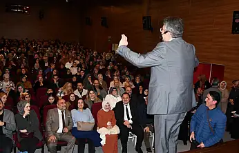 Eğitimci-Yazar Kapaklıkaya,  Vezirköprülülerle buluştu