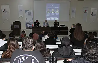 Gazeteciliğin sahadaki yüzü OMÜ'de konuşuldu