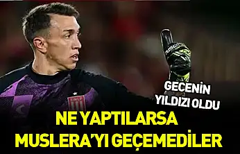 Muslera penaltı kurtarışlarıyla gecenin yıldızı oldu