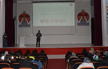 Yeşilay Havza'da bağımlılıkla mücadele semineri verdi