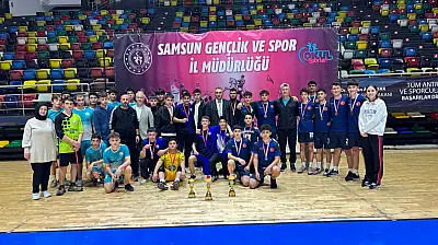 Tekkeköy Proje İmam Hatip Lisesi'nin iki öğrencisi il birincisi oldu