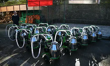 Trabzon'da 40 Çiftçiye Süt Sağım Makinesi Desteği