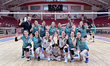 Vezirköprülü voleybolcular finalde