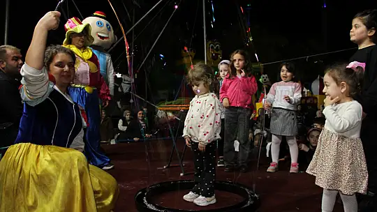 Ateş Gösterisi Çarşambalıları Büyüledi