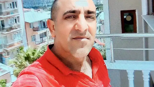 Ağaca çarpan kamyonetteki yolcu hayatını kaybetti