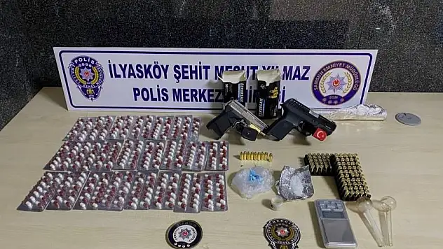 Şüpheli araçta uyuşturucu ele geçirildi: 5 gözaltı