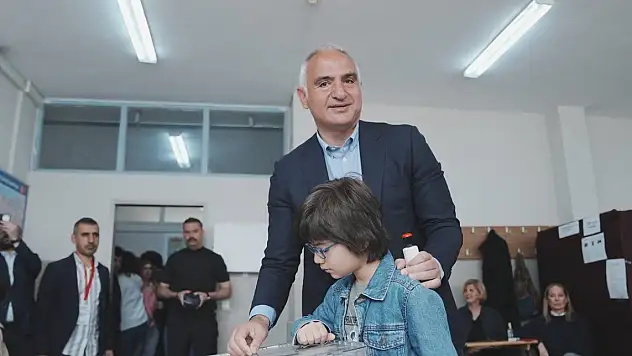 Kültür ve Turizm Bakanı Ersoy oyunu kullandı