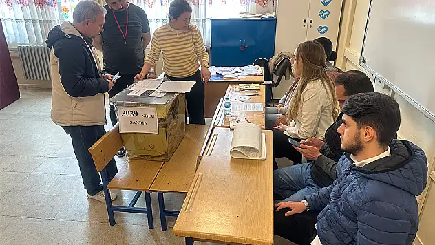 İstanbul'da sandıklar kapandı, oy sayımına başlandı