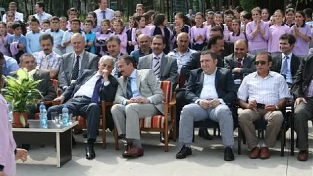 Çarşamba'ya Gelen Yeni Zil Çaldı, Kepçe İle Yemek dağıttı…