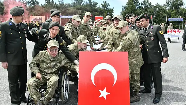 Özel bireylerin askerlik heyecanı