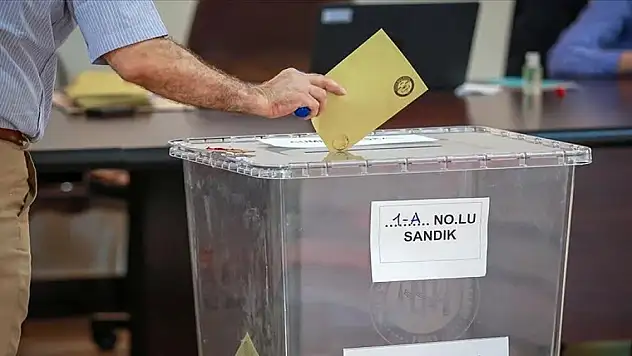 Yurt dışına kayıtlı seçmenler oy vermeye başladı