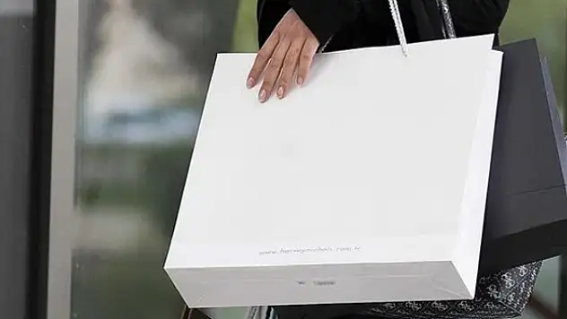Markalar nisanda hem adet satışlarını hem de cirolarını artırdı