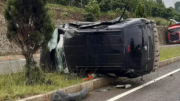 Ordu'da yolcu otobüsü ile hafif ticari aracın çarpıştığı kaza kamerada