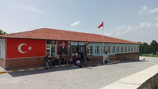 Bu okulda öğrenciler ticareti öğreniyor