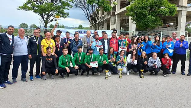 Alaçam Şehit Kara Anadolu İmam Hatip Lisesi boccede Türkiye üçüncüsü oldu