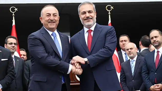 Dışişleri Bakanlığı'nda devir teslim töreni