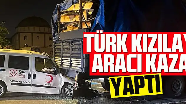 Türk Kızılay aracıkaza yaptı
