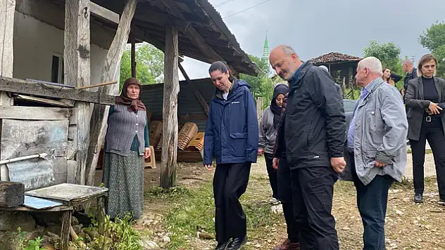 AK Parti'li Karaaslan, selden zarar gören Ladik ilçesini ziyaret etti