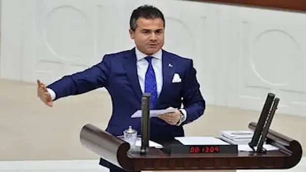 Eski bakan Suat Kılıç, AKP'den istifa etti