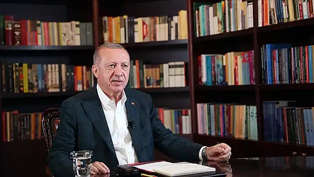 Cumhurbaşkanı Erdoğan: Ömrünü ailesine adayan tüm babaların Babalar Günü'nü tebrik ediyorum
