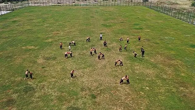 Edirneli pehlivanlar ev sahibi oldukları Kırkpınar'da zirveyi hedefliyor