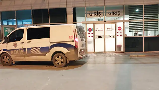 bir kişi silahla kazara kendini yaraladı