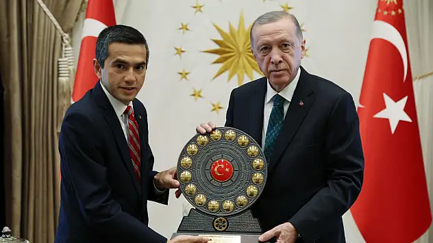 Cumhurbaşkanı Erdoğan, Peru Büyükelçisi Cesar Augusto De Las Casas Diaz'ı kabul etti