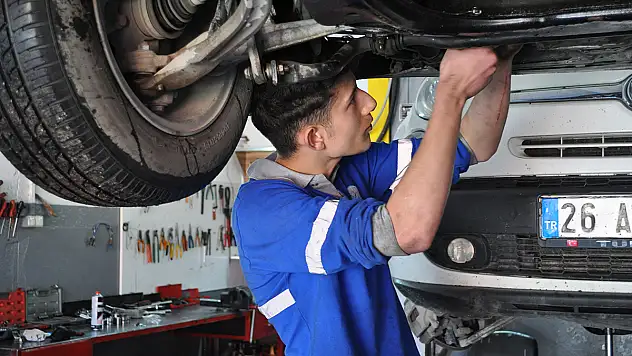 Bayram öncesi araçla uzun yola çıkacaklar dikkat: Araçların bakımı mutlaka yapılmalı