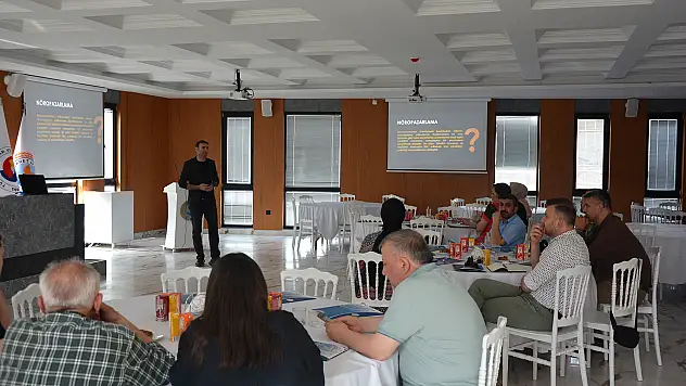Bafra TSO Üyelerine 'Nöropazarlama ve yeni nesil pazarlama trendleri' anlatıldı