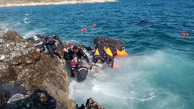 Batı medyasının sınıf ayrımı: 'Göçmenlerin denizde ölmesi normal, milyarderlerin denizde ölmesi trajedi'