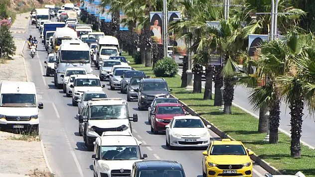 Bodrum'a 60 saatte 60 bin araç giriş yaptı