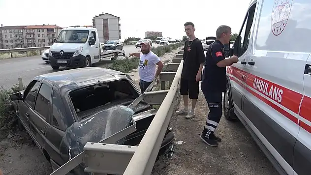 Bayram tatili yolunda kaza: 2 yaralı