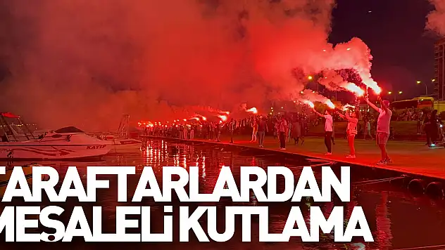 Samsunspor taraftarlarından meşaleli 58. yıl kutlaması