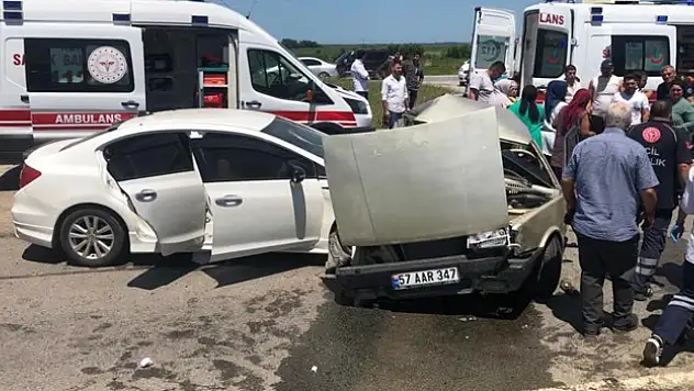 Alaçam'da kaza: 1'i ağır 9 yaralı