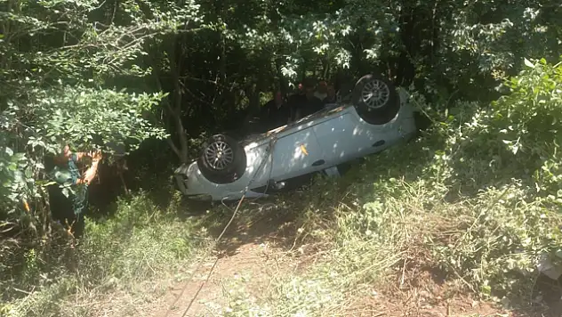 Samsun'da şarampole devrilen otomobilin sürücüsü yaralandı