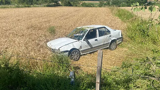 Samsun'da devrilen otomobilin sürücüsü yaralandı