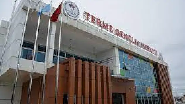 Terme Gençlik Merkezi'nde yaz döneminde açılan kurslar sürüyor