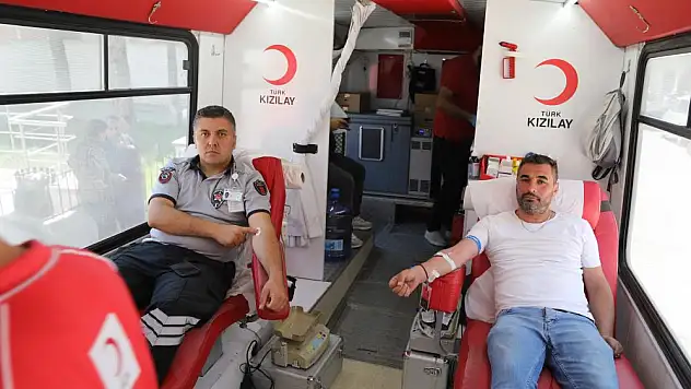 Kızılay Kavak'ta kan bağışı topladı