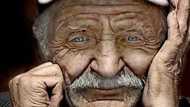 Türkiye nüfusu yaşlanıyor