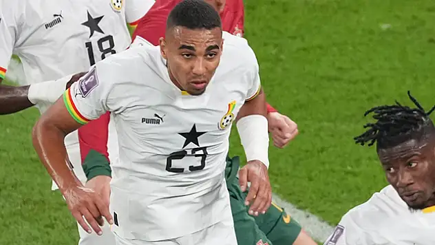 Fenerbahçe, Alexander Djiku'nun transferini duyurdu