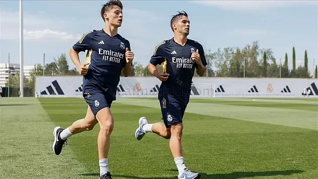 Arda Güler, Real Madrid antrenmanlarındaki futboluyla övgü alıyor