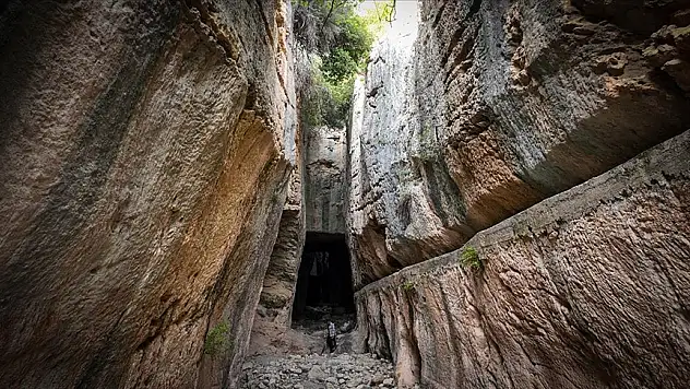 Hatay'daki Titus Tüneli ve Beşikli Mağara FPV dronla görüntülendi