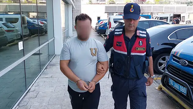 Jandarmanın takibi sonucu uyuşturucuyla yakalandı