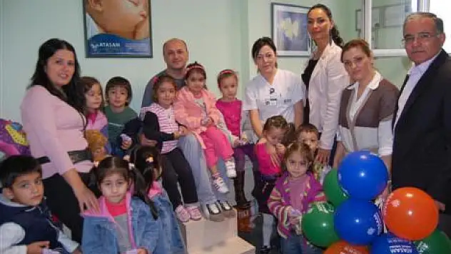 Dünya Çocuk Günü'nde Miniklerden Atasam'a Ziyaret