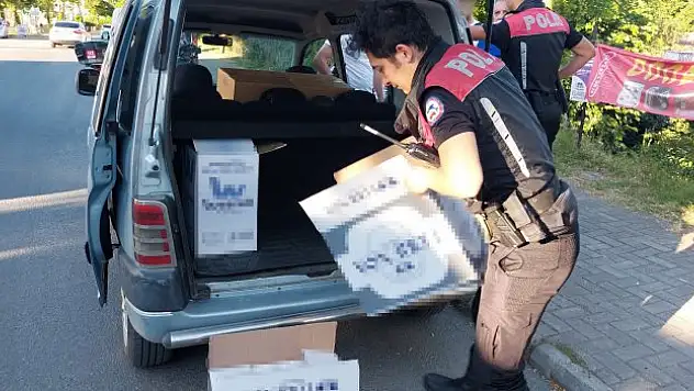 Yunus polisleri şüpheli araçta makaron ele geçirdi