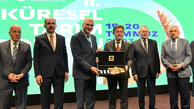 Başkan Sekmen küresel tarım forumunda konuştu