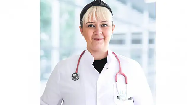 Uzmanından uyarı: 'El, ayak ve ağız hastalığı havuz suyundan bulaşabilir'