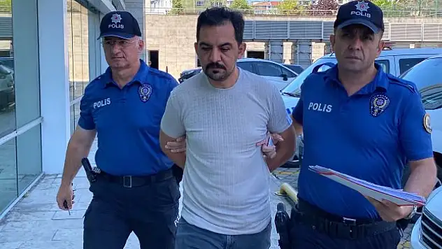 Samsun'da kavga sırasında bekçinin belindeki silahı alan kişi yakalandı