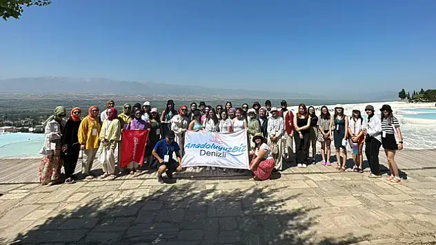 Gençler 'Biz Anadoluyuz' projesiyle Denizli'yi gezdi