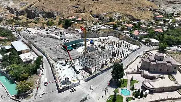 Sille'deKapalı Otopark, Karma Yapılar ve Meydan Düzenlemesi projesinin temeli atıldı